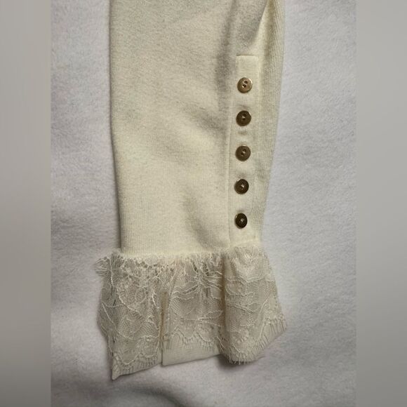 Jessica London Cream Long-Sleeve Top with Lace Cuffs Size 18/20 - Picture 8 of 8